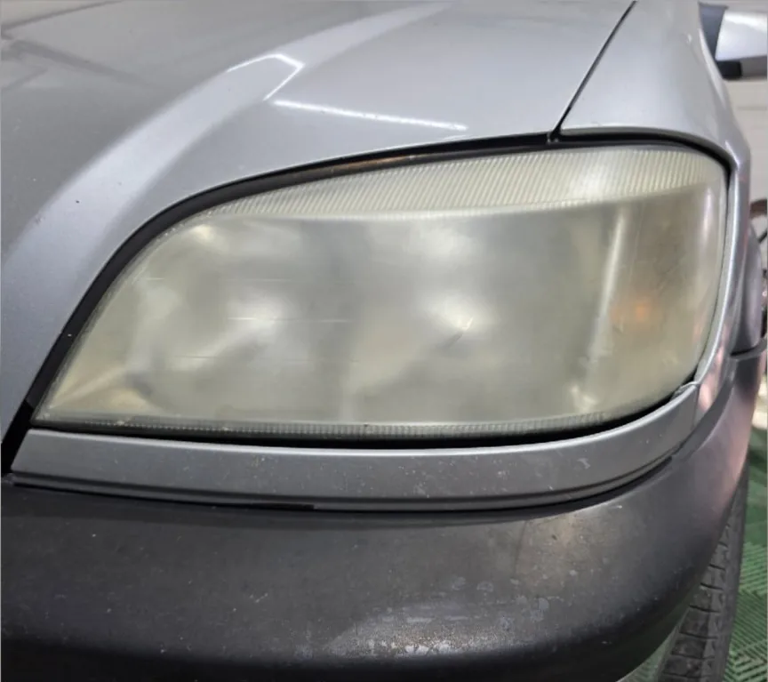 Преди — Opel Zafira — Възстановен фар